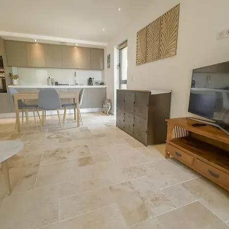 Du Port Apartman *